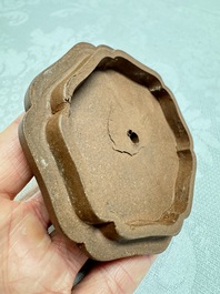 A Chinese Yixing stoneware inscribed teapot and cover, Zhong Shi Qiu 中獅球 mark, 20th C.
