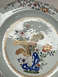 Two Chinese famille rose dishes with floral design, Yongzheng/Qianlong