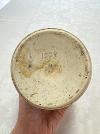 A Chinese wucai 'Jia Guan Jin Jue 加冠進爵' vase, Transitional period