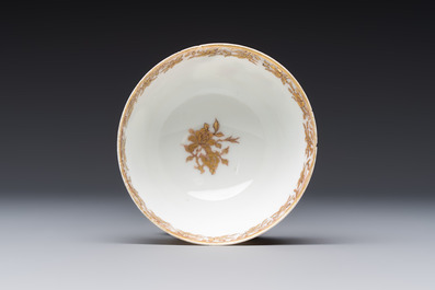 A fine Chinese Canton famille rose gilt-decorated cup and saucer with figural design, Yongzheng/Qianlong