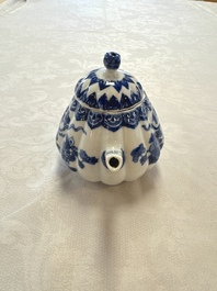 A Chinese blue and white tea caddy, a teapot and an Imari-style teapot, Kangxi/Yongzheng
