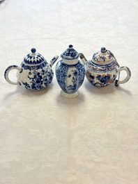A Chinese blue and white tea caddy, a teapot and an Imari-style teapot, Kangxi/Yongzheng