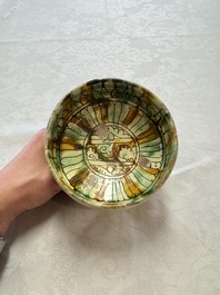 An Italian incised slipware footed bowl, 16/17th C.