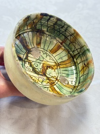 An Italian incised slipware footed bowl, 16/17th C.