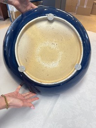 A massive Chinese blue-glazed deep dish, Transitional period/Kangxi