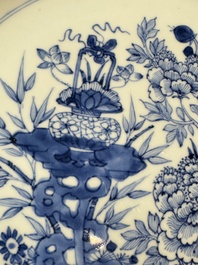 Six Chinese blue and white plates, a dish and a large tile, Yongzheng/Qianlong