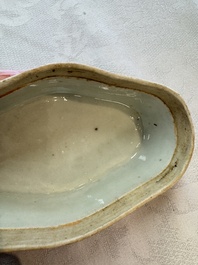 Two Chinese coral-red-ground covered bowls and a famille rose covered cricket box, Zhang Yihe 張義和 and Gong Hesheng 龔和盛 marks, 19th C.