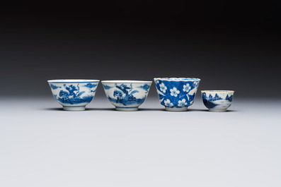 11 Chinese blue and white cups and 10 saucers, Kangxi and jade marks, 18/19th C.