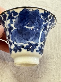 Four Chinese blue and white 'Bleu de Hue' cups and two bowls, various marks, 19th C.