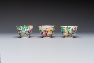 A Chinese Canton famille rose 20-piece tea service with figural design, 19th C.