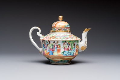 A Chinese Canton famille rose 20-piece tea service with figural design, 19th C.