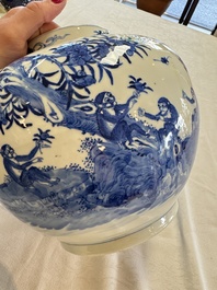 A Chinese blue and white 'Monkeys' vase, Man Tang Fu Ji 滿堂福記 mark, 19th C.