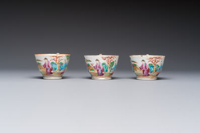 A Chinese Canton famille rose 20-piece tea service with figural design, 19th C.