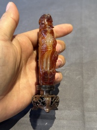 Six various Chinese agate, jade and glass snuff bottles, 19/20th C.