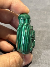 Six various Chinese carved hardstone snuff bottles, 19/20th C.