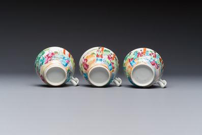 A Chinese Canton famille rose 20-piece tea service with figural design, 19th C.