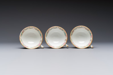 A Chinese Canton famille rose 20-piece tea service with figural design, 19th C.