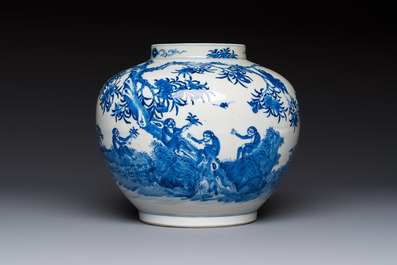 A Chinese blue and white 'Monkeys' vase, Man Tang Fu Ji 滿堂福記 mark, 19th C.