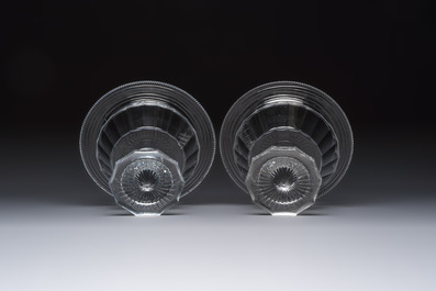 A pair of cut crystal footed bowls, 19th C.