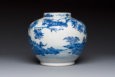 A Chinese blue and white 'Monkeys' vase, Man Tang Fu Ji 滿堂福記 mark, 19th C.