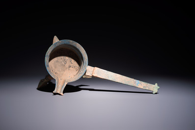 A Chinese archaic bronze food warming vessel, 'Jiao Dou 鐎斗', Han