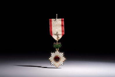 A Japanese Order of the Rising Sun, Fifth Class, in its original lacquer box, Meiji, 19/20th C.