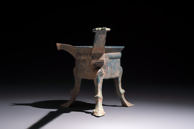 A Chinese archaic bronze food warming vessel, 'Jiao Dou 鐎斗', Han