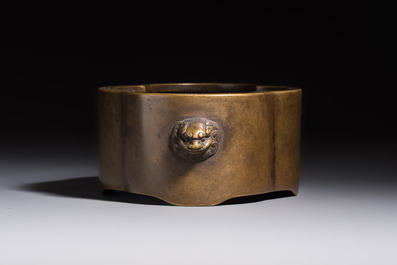 Two Chinese bronze censers, one with a wooden cover,  Ti An 惕庵 mark, 19th C.