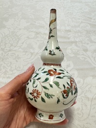 A Chinese famille verte rosewater sprinkler, a wucai jar and a Samson Paris verte-style covered ewer, 17/19th C.