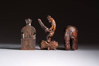 A group of 11 Chinese carved bamboo and wooden works, 19/20th C.