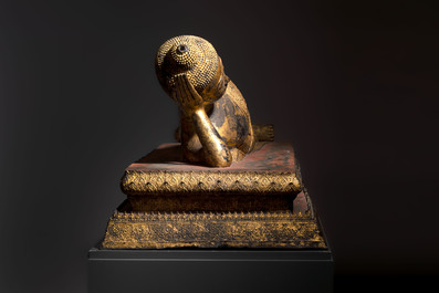 An exceptional and large gilt-lacquered bronze figure of the reclining Parinirvana Buddha, Thailand, 18th C.