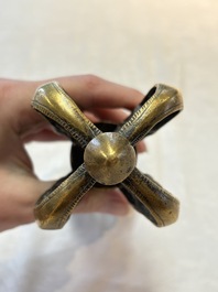 A large Tibetan bronze vajra, 18/19th C.