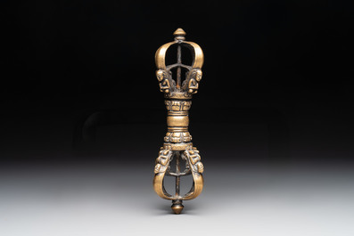 A large Tibetan bronze vajra, 18/19th C.