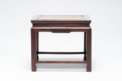 A Chinese hongmu stand and a square low table, 19th C.