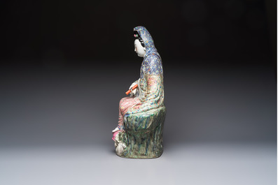 A large Chinese famille rose 'Guanyin' group, Ye Yundeng Zao 葉運燈造, 20th C.