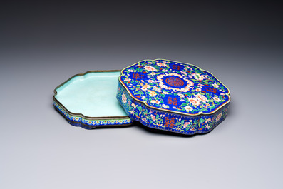 A fine Chinese Canton enamel blue-ground 'Double Happiness 囍' box and cover, Qianlong