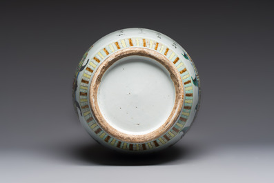 A Chinese famille rose 'Antiquities' vase, signed Zha Bing He Shi 查炳和氏, 19th C.