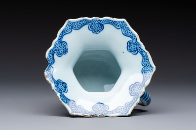 A blue and white Dutch Delft cuspidor or spittoon, 18th C.