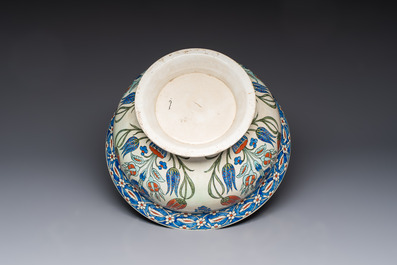 A fine Iznik-style footed bowl, Samson, Paris, 19th C.