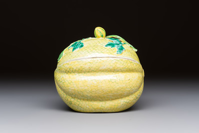 A rare Chinese green-enamelled yellow-ground 'Melon' tureen and cover, 18/19th C.