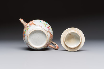 A Chinese famille rose 'Faux-Bois' teapot and three plates, Qianlong