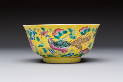 A pair of Chinese famille rose yellow-ground 'Dragon and Phoenix' covered warming bowls and a bowl, Tongzhi marks, 19th C.