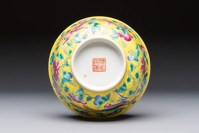 A pair of Chinese famille rose yellow-ground 'Dragon and Phoenix' covered warming bowls and a bowl, Tongzhi marks, 19th C.