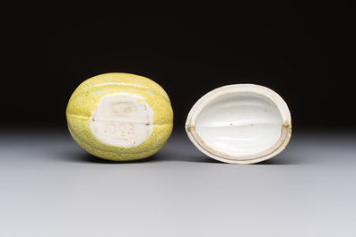 A rare Chinese green-enamelled yellow-ground 'Melon' tureen and cover, 18/19th C.