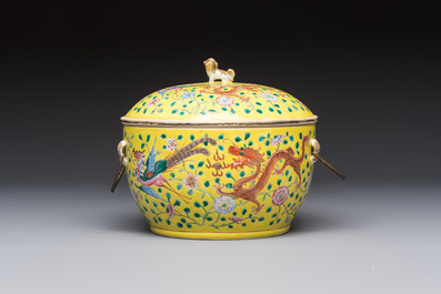 A pair of Chinese famille rose yellow-ground 'Dragon and Phoenix' covered warming bowls and a bowl, Tongzhi marks, 19th C.