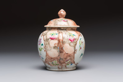 A Chinese famille rose 'Faux-Bois' teapot and three plates, Qianlong