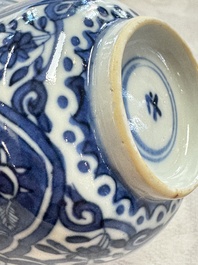 11 Chinese blue and white cups and 10 saucers, Kangxi and jade marks, 18/19th C.