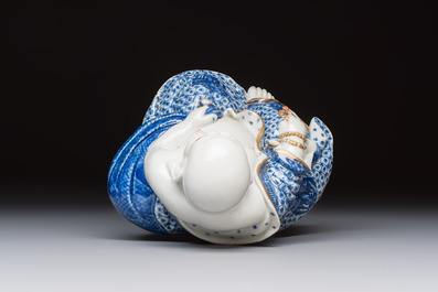 A Chinese blue and white, iron-red and gilt-decorated Milefo Buddha, Fu Jian Hui Guan 福建會館 and You Lin Ji Zhi 游林記製 marks, 20th C.