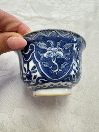 11 Chinese blue and white cups and 10 saucers, Kangxi and jade marks, 18/19th C.