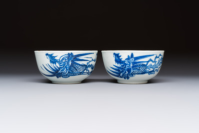 A pair of Chinese blue and white 'Bleu de Hue' bowls with phoenix and scroll design, Noi Phu 內府 mark, 19th C.